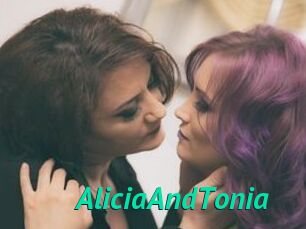 AliciaAndTonia