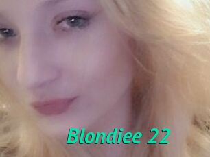 Blondiee_22