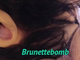 Brunettebomb