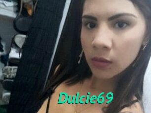 Dulcie_69