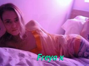 Freya_x