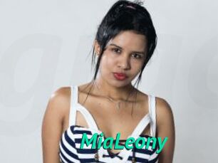 MiaLeony