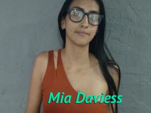 Mia_Daviess