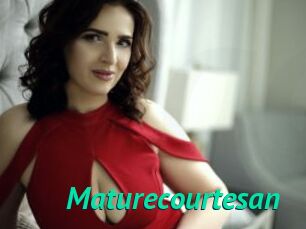 Maturecourtesan