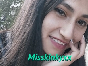 Misskinkyxx