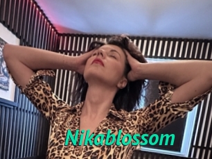 Nikablossom