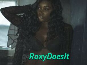 RoxyDoesIt