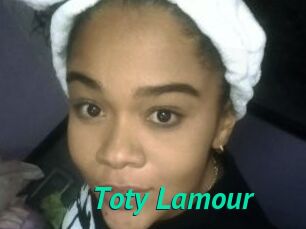 Toty_Lamour