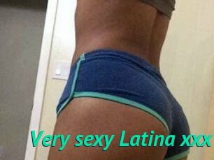 Very_sexy_Latina_xxx